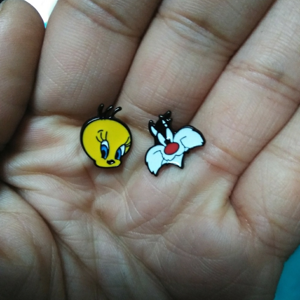 Sylvester and Tweety bird  cartoon earrings - Picture 2 of 2